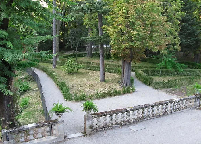 Domaine De Saint Charles Penzion Les Plans (Herault)